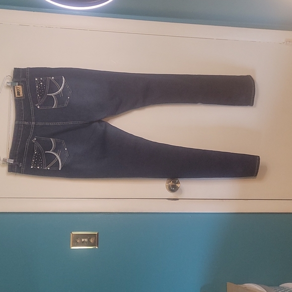 Jeans - Picture 4 of 10